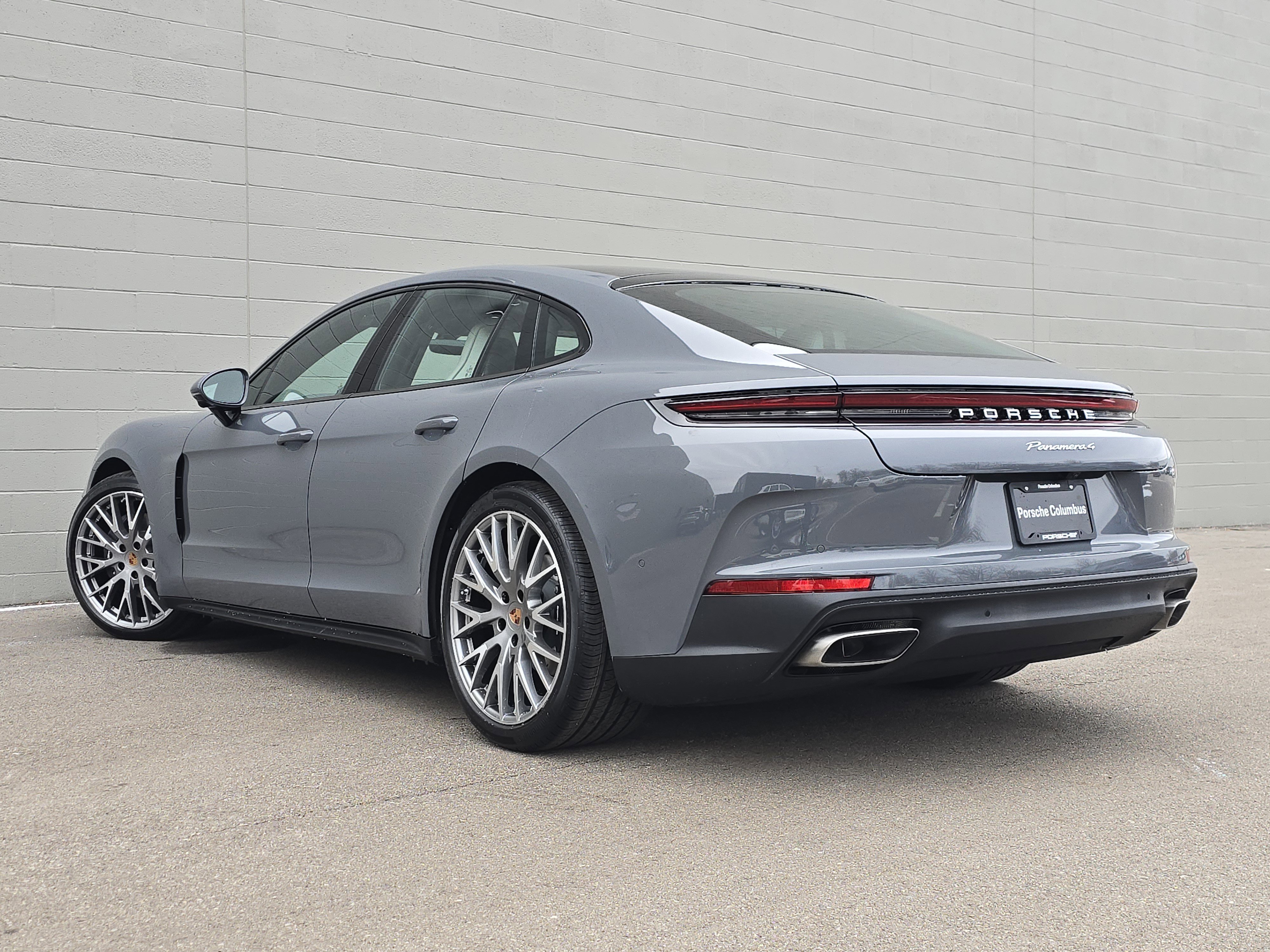 New 2026 Porsche Panamera 4 image 3