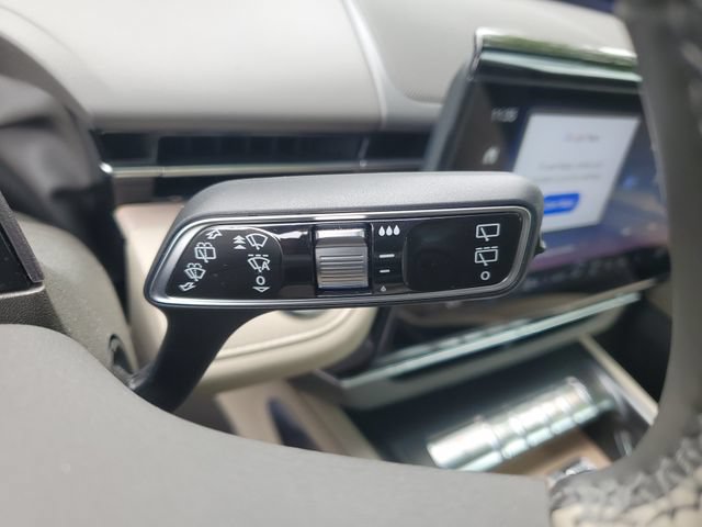 Certified 2024 Lincoln Nautilus Reserve w/ Equipment Group 202A AWD/4WD image 14
