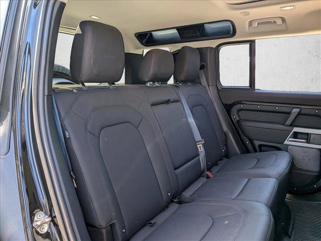 Used 2024 Land Rover Defender 110 S image 16