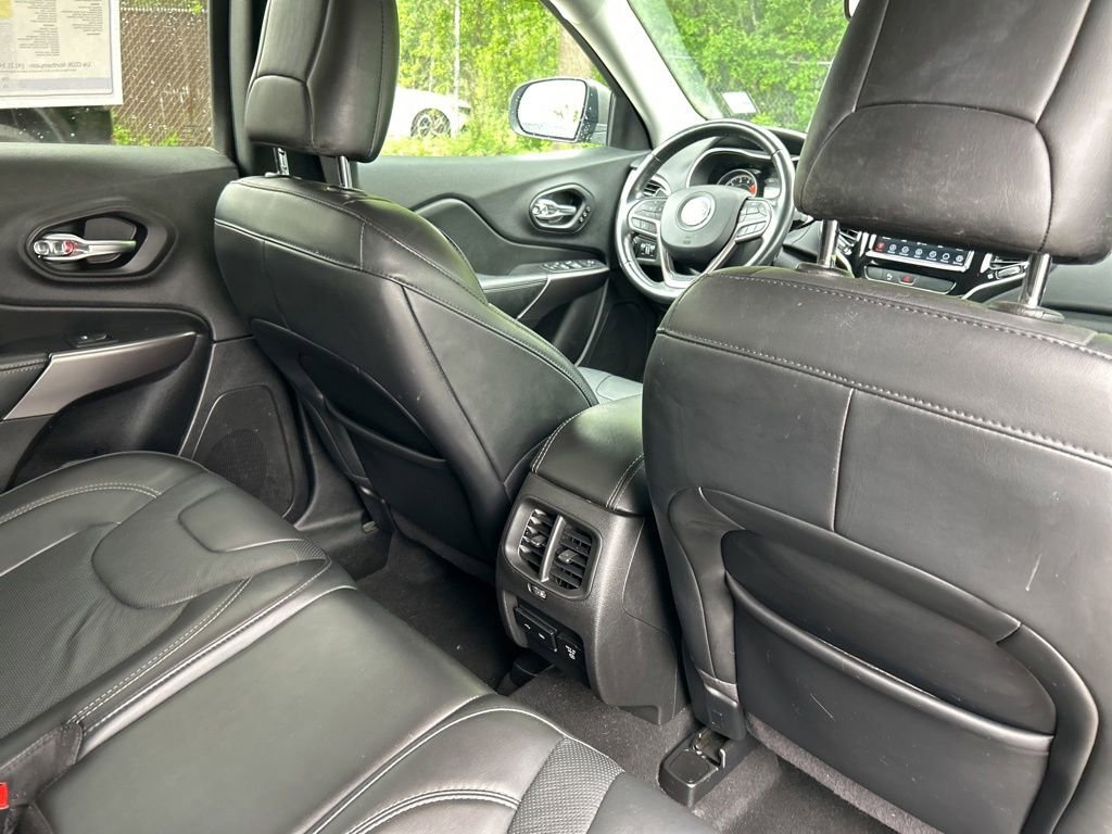 Used 2020 Jeep Cherokee Limited AWD/4WD image 31