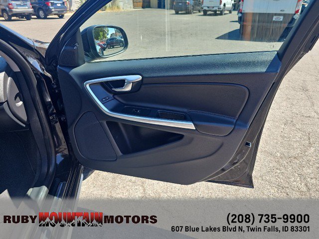Used 2018 Volvo V60 T5 Cross Country AWD/4WD image 34