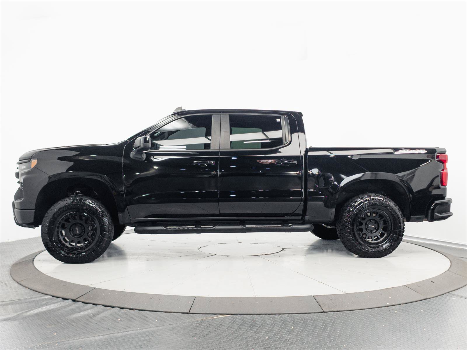 Used 2023 Chevrolet Silverado 1500 RST w/ Rally Edition AWD/4WD image 7