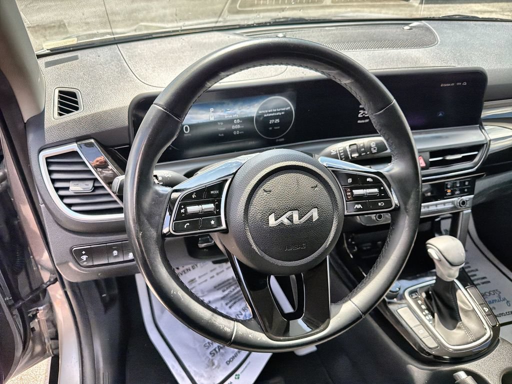 Certified 2024 Kia Seltos S FWD image 15