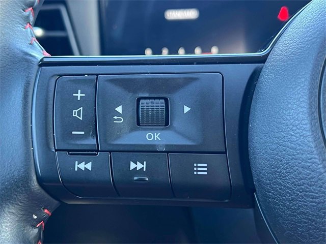 Used 2025 Nissan Kicks SR image 20