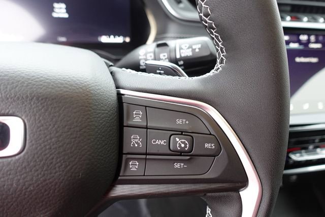 New 2025 Jeep Grand Cherokee Altitude image 16