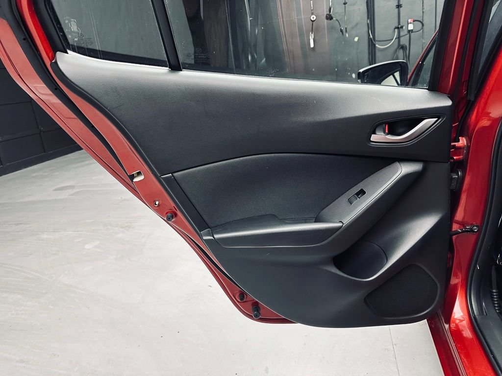 Used 2015 MAZDA MAZDA3 i Touring FWD image 24