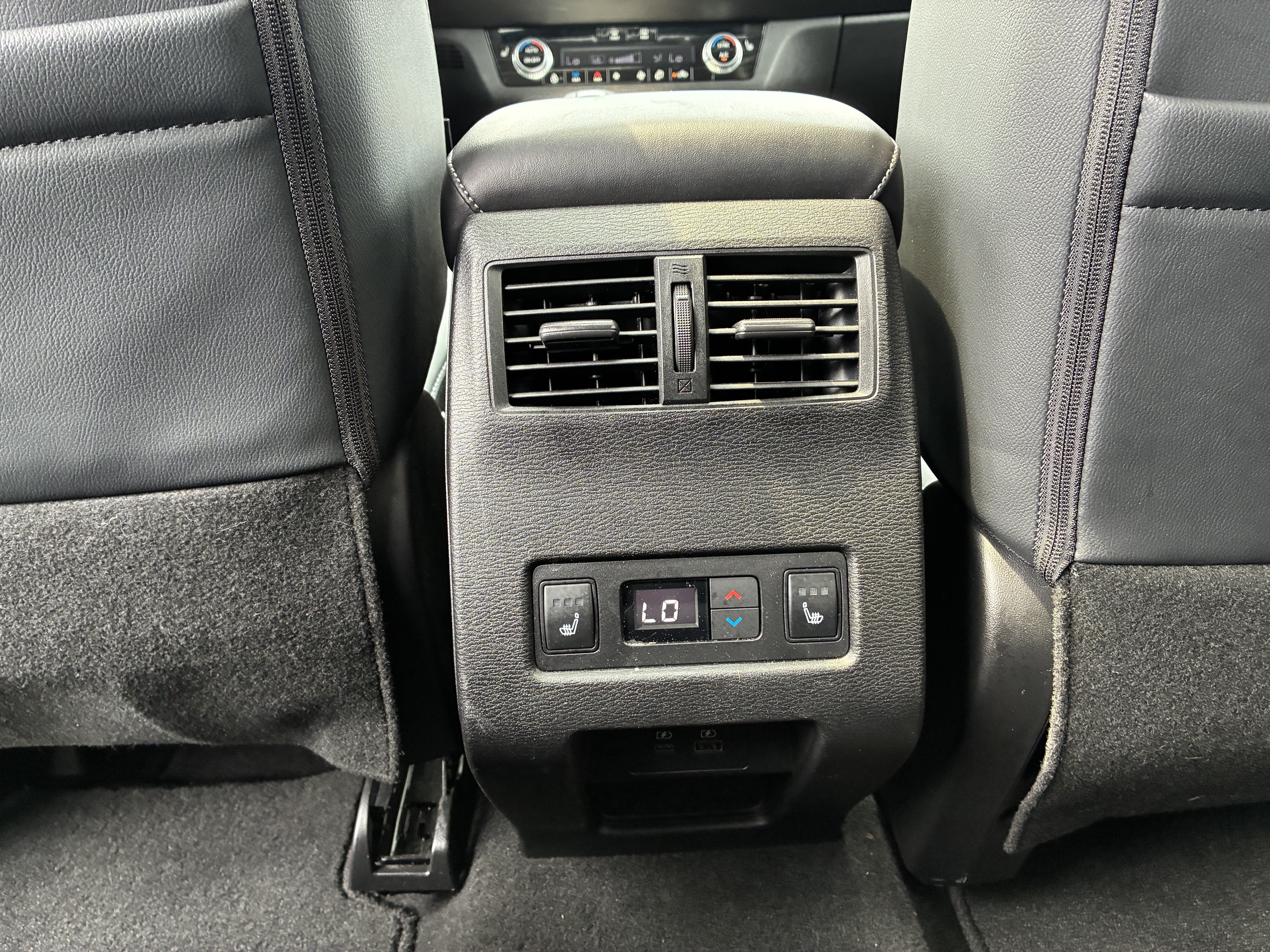 Used 2024 Mitsubishi Outlander SEL FWD image 17