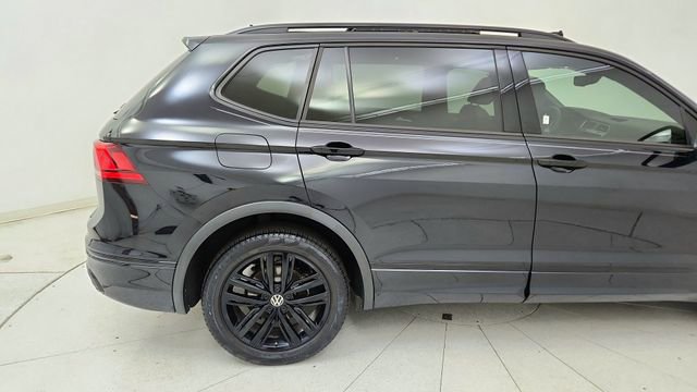 Used 2022 Volkswagen Tiguan SE R-Line image 12