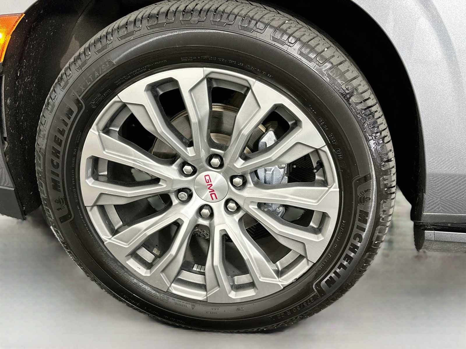 Used 2021 GMC Yukon XL Denali w/ Denali Ultimate Package AWD/4WD image 35