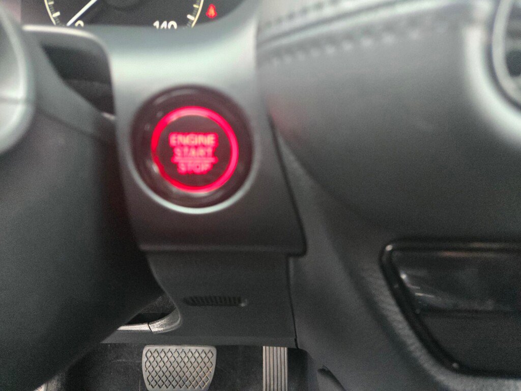 Certified 2025 Honda HR-V LX image 17