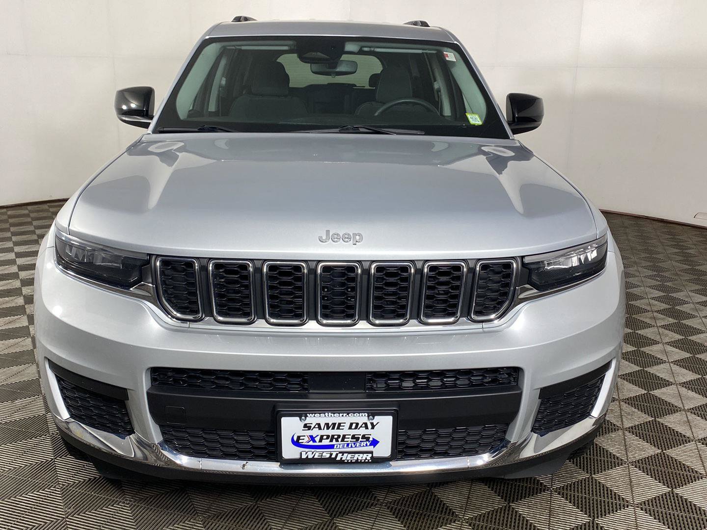 Used 2023 Jeep Grand Cherokee L Laredo w/ Luxury Tech Group I AWD/4WD image 11