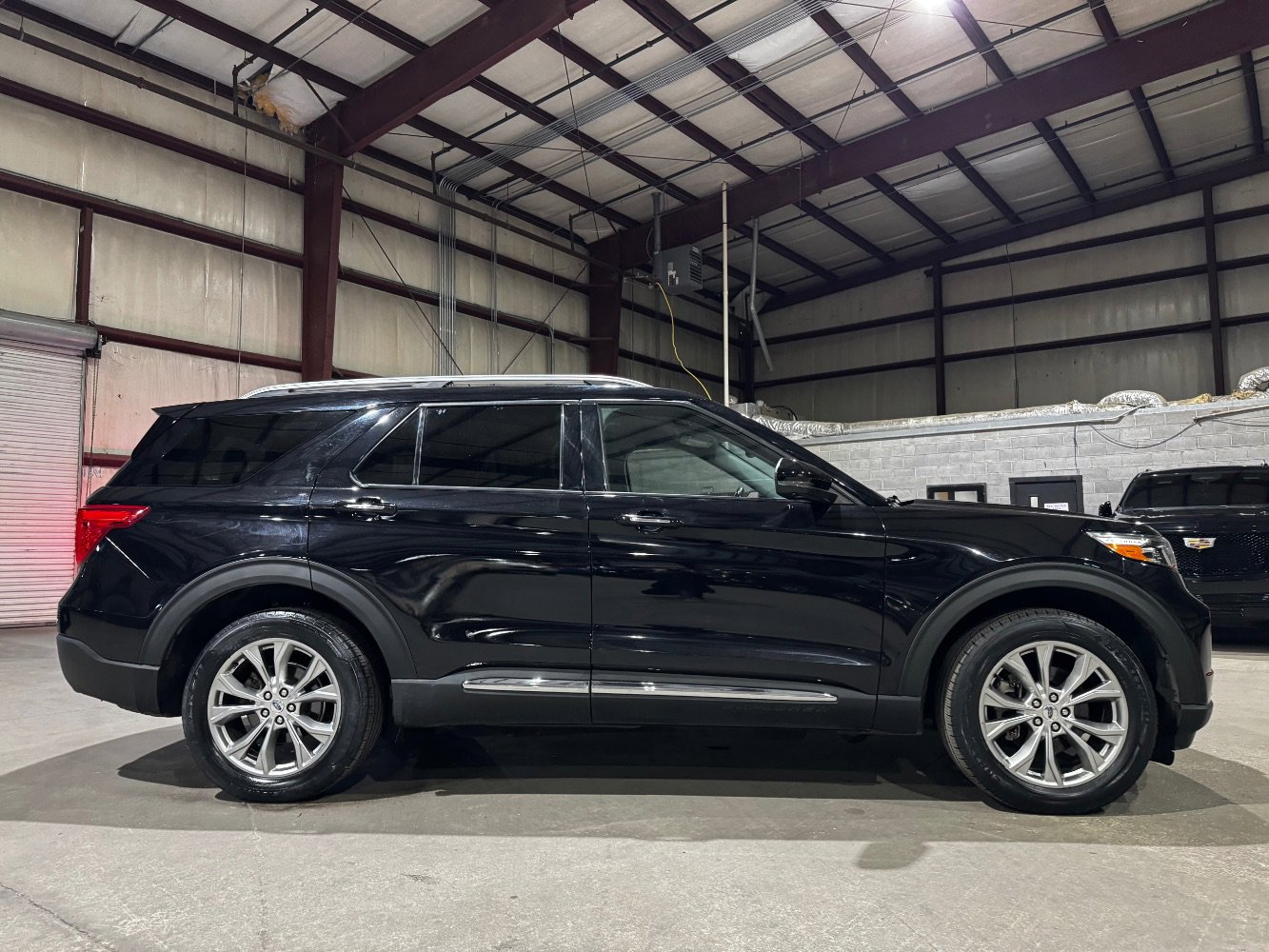 Used 2021 Ford Explorer Limited AWD/4WD image 4