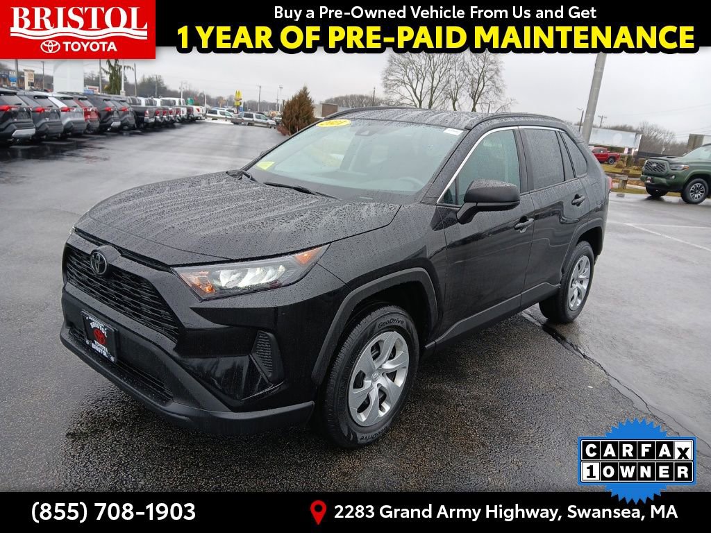 Used 2021 Toyota RAV4 LE image 3