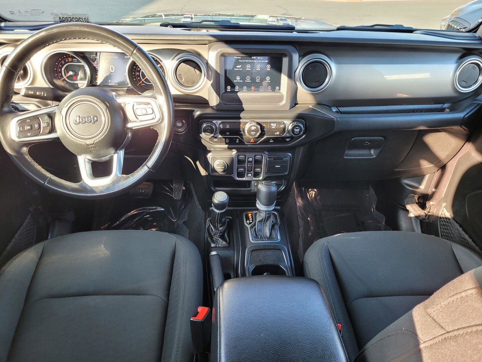 Used 2020 Jeep Gladiator Overland w/ Trailer Tow Package image 18