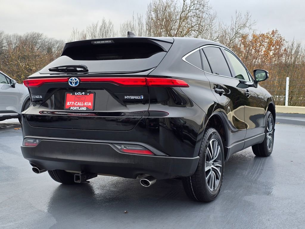 Used 2022 Toyota Venza LE image 5