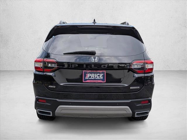 Used 2024 Honda Pilot Touring image 6
