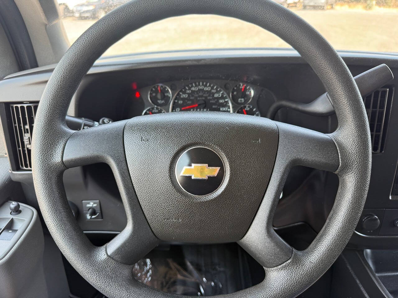 Used 2021 Chevrolet Express 2500 RWD image 25