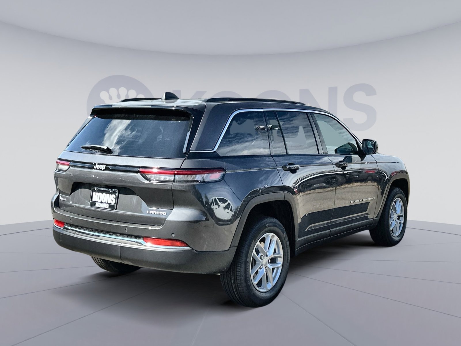 New 2025 Jeep Grand Cherokee Laredo X w/ Luxury Tech Group I image 7