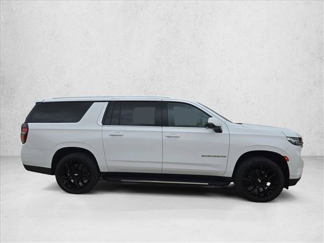 Used 2022 Chevrolet Suburban LT w/ LT Signature Package AWD/4WD image 4