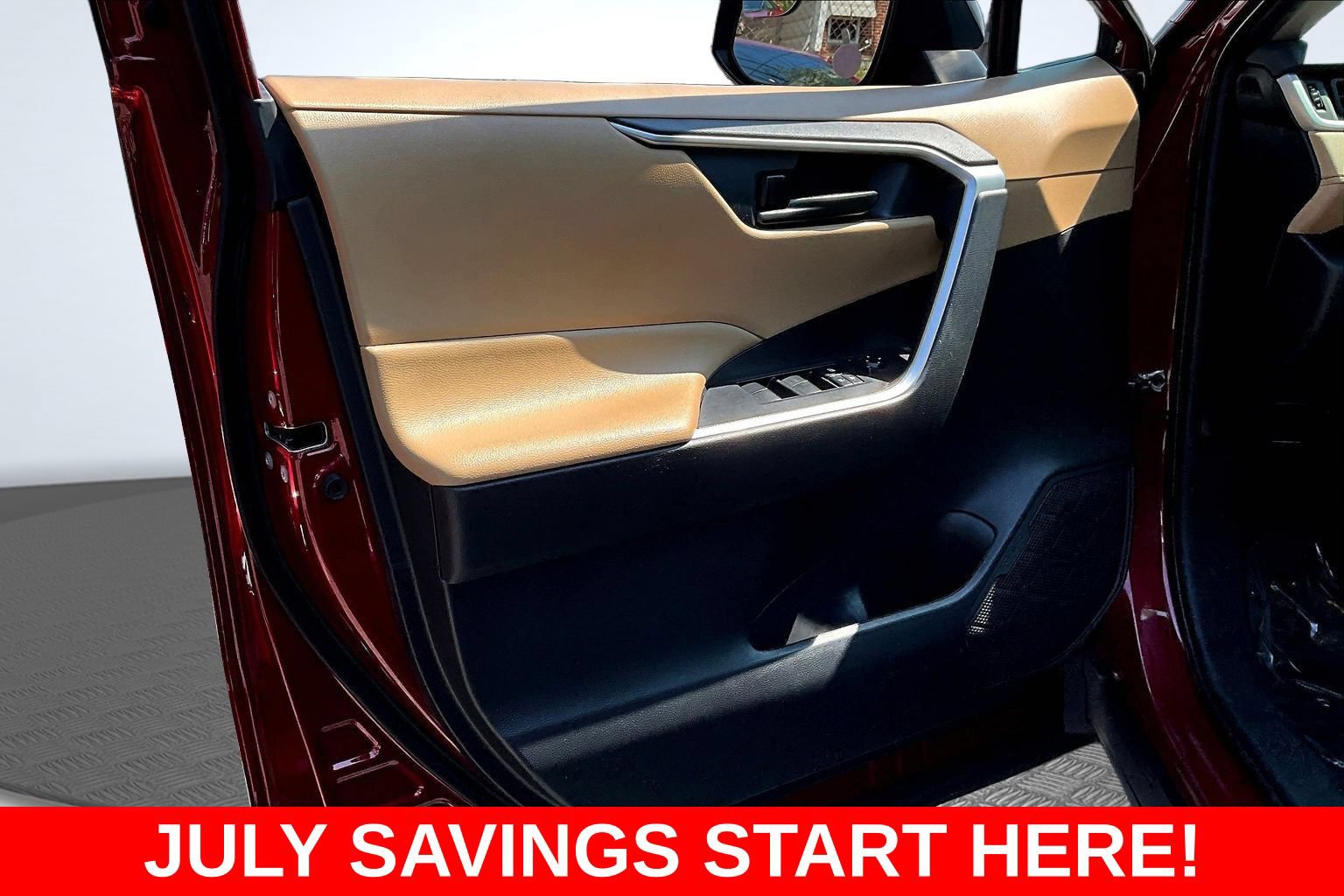 Used 2020 Toyota RAV4 LE FWD image 21