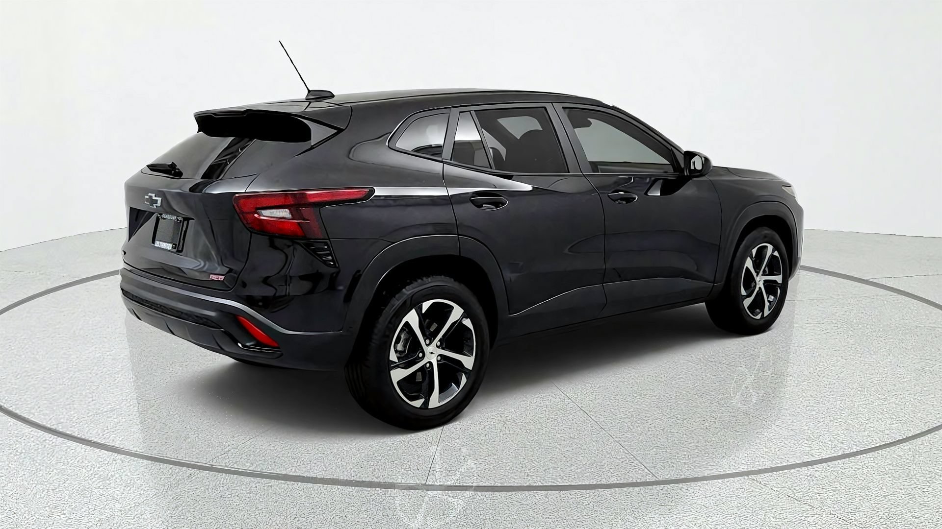 Used 2025 Chevrolet Trax RS FWD image 5