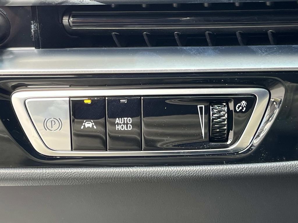 New 2026 Cadillac Lyriq Premium Sport image 27