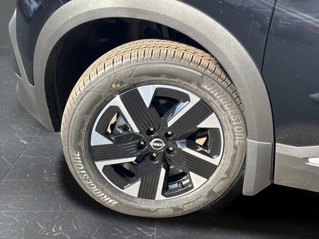 New 2026 Nissan Kicks SV w/ SV Premium Package image 31