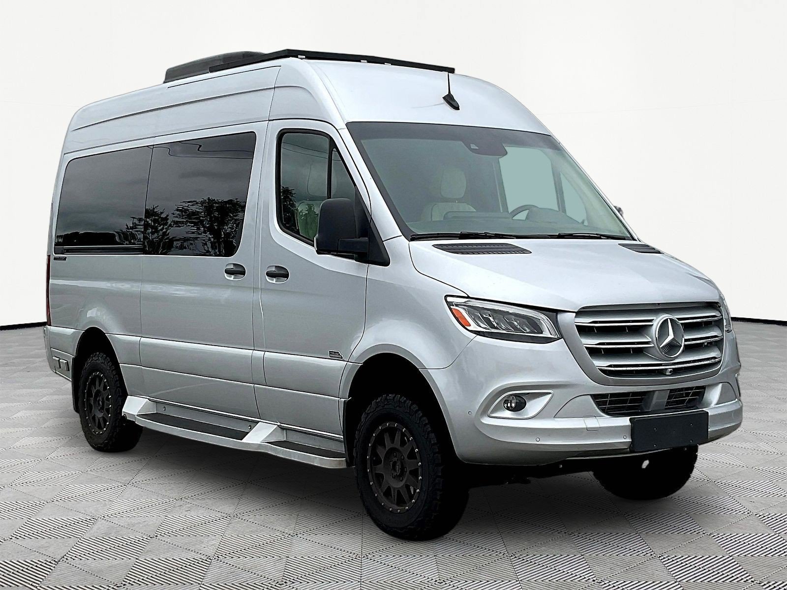 Used 2022 Mercedes-Benz Sprinter 2500 image 3