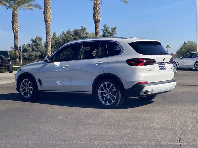 Used 2026 BMW X5 xDrive50e w/ Executive Package image 8