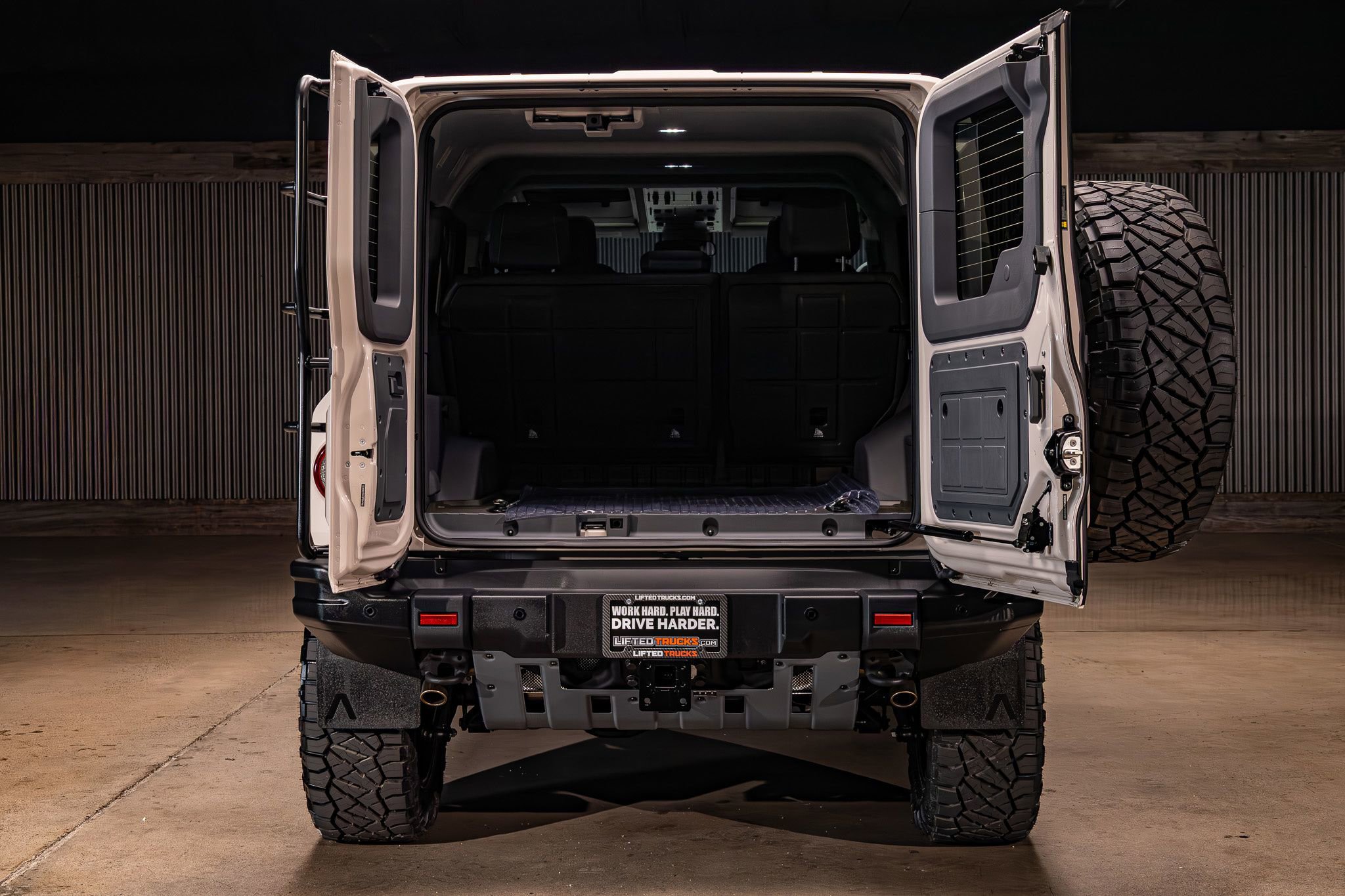 Used 2025 INEOS Grenadier image 9