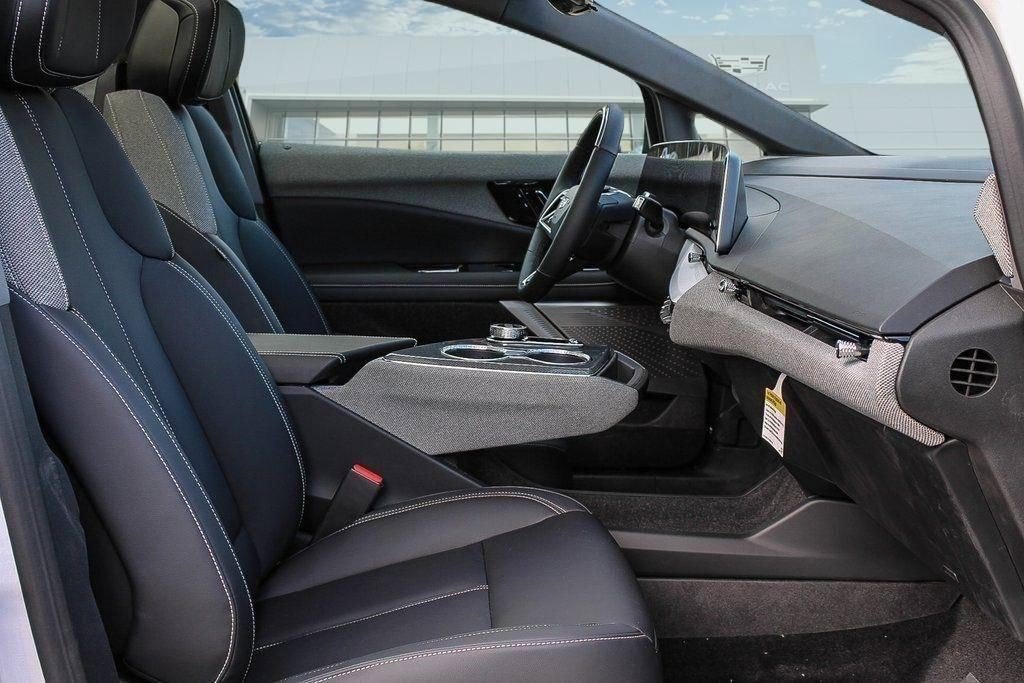 Certified 2025 Cadillac Optiq Sport 1 AWD/4WD image 13