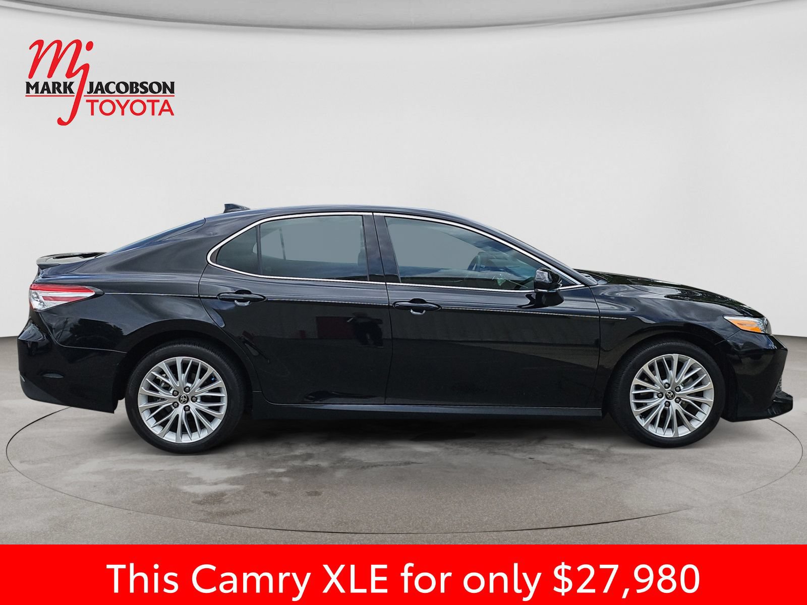 Used 2020 Toyota Camry XLE FWD image 7