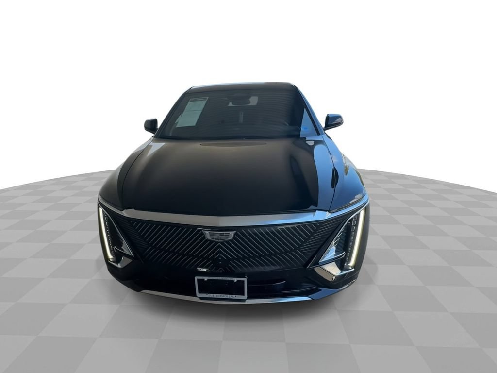 Certified 2024 Cadillac Lyriq Luxury AWD/4WD image 3