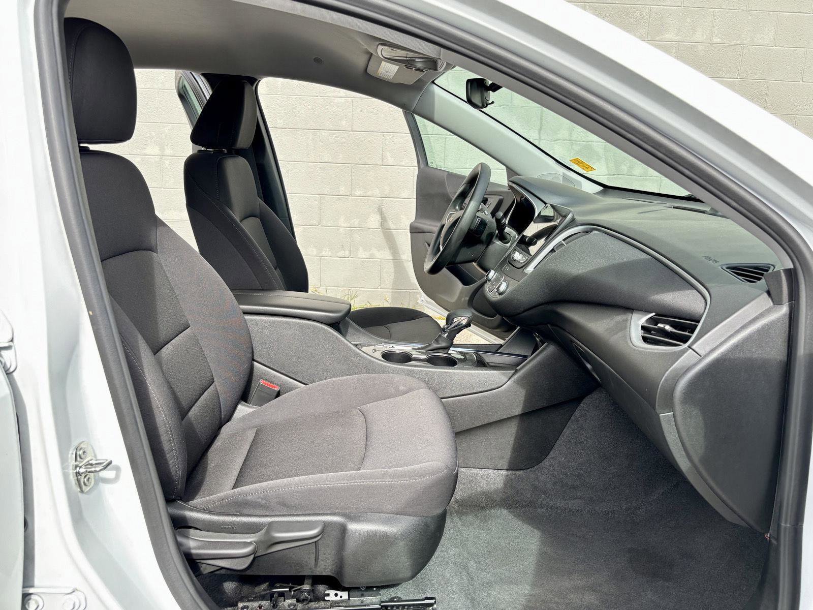 Used 2023 Chevrolet Malibu LT image 7