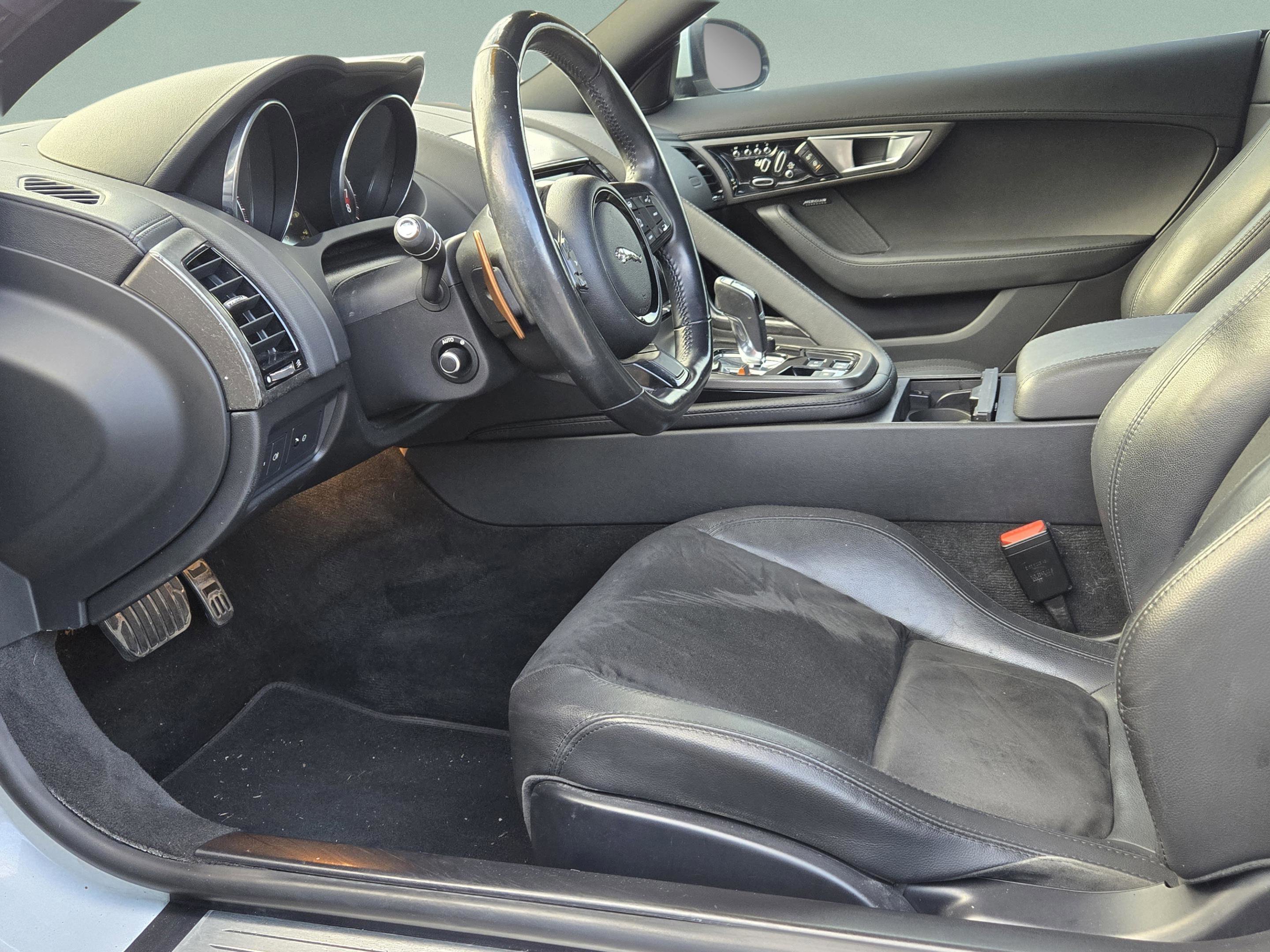Used 2016 Jaguar F-TYPE S image 14