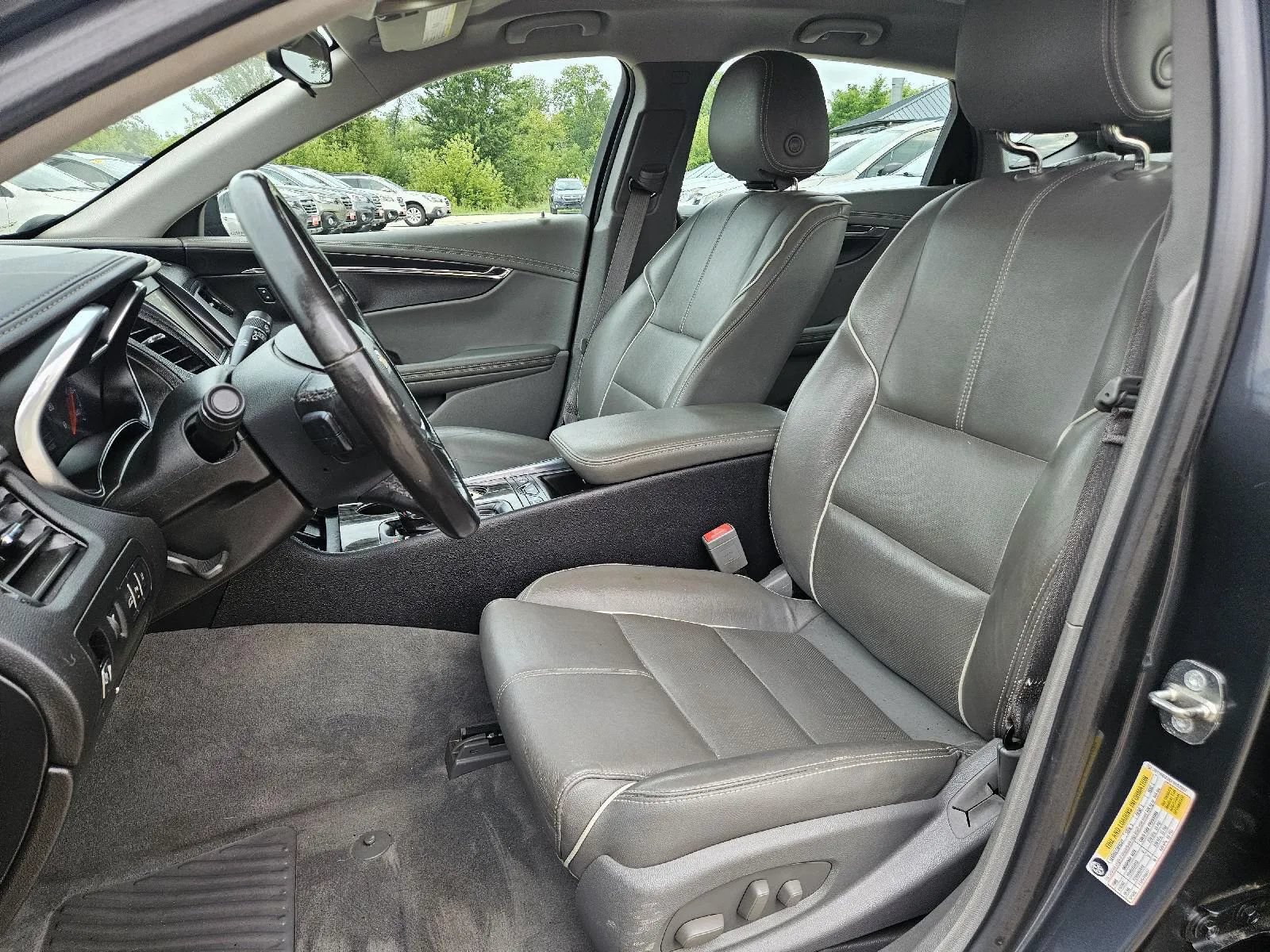 Used 2015 Chevrolet Impala LTZ FWD image 13