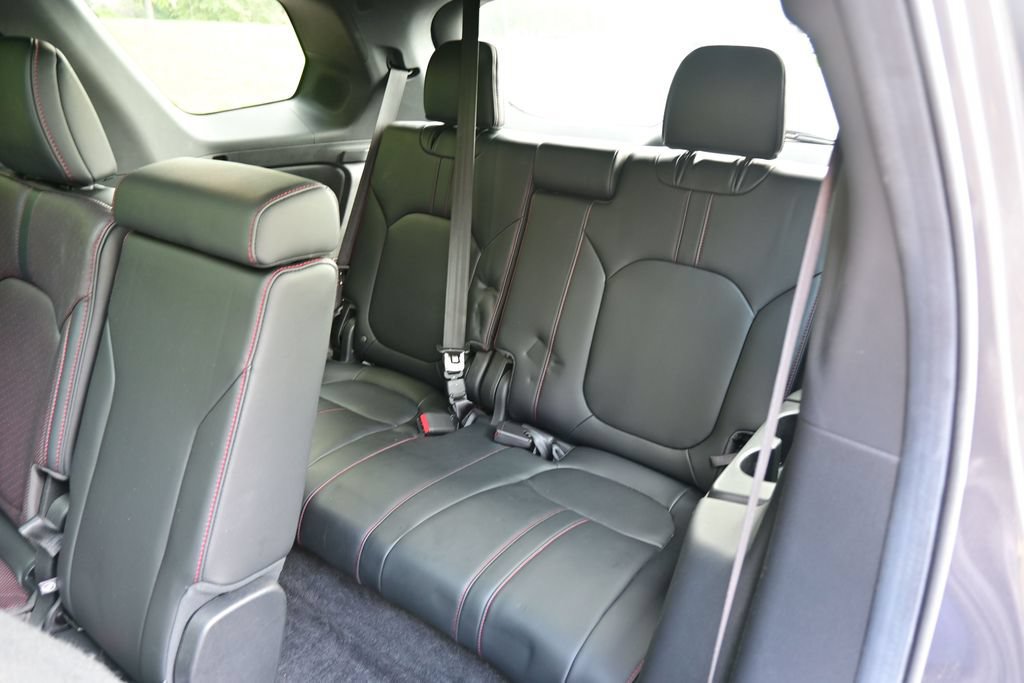 Certified 2025 Honda Pilot Black Edition image 16