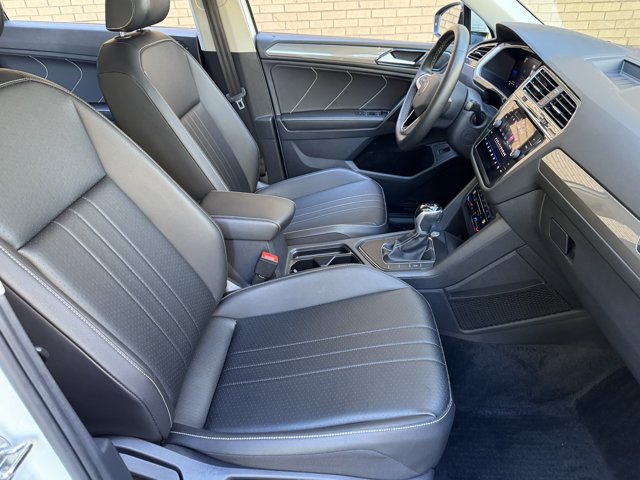 Used 2022 Volkswagen Tiguan SE FWD image 8