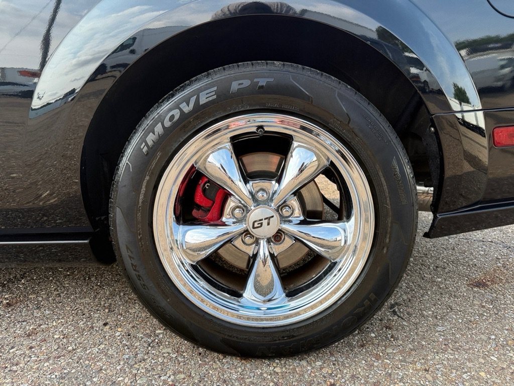 Used 2006 Ford Mustang GT RWD image 27