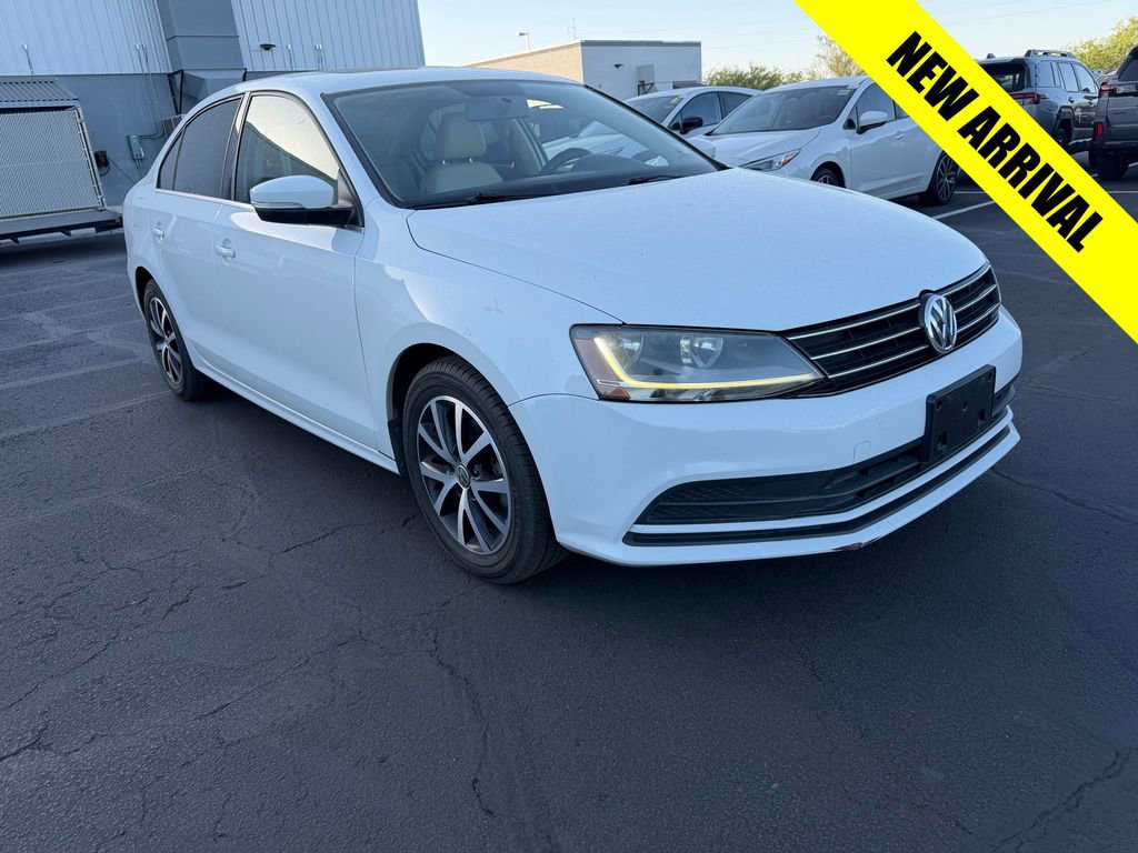 Used 2017 Volkswagen Jetta SE FWD image 1