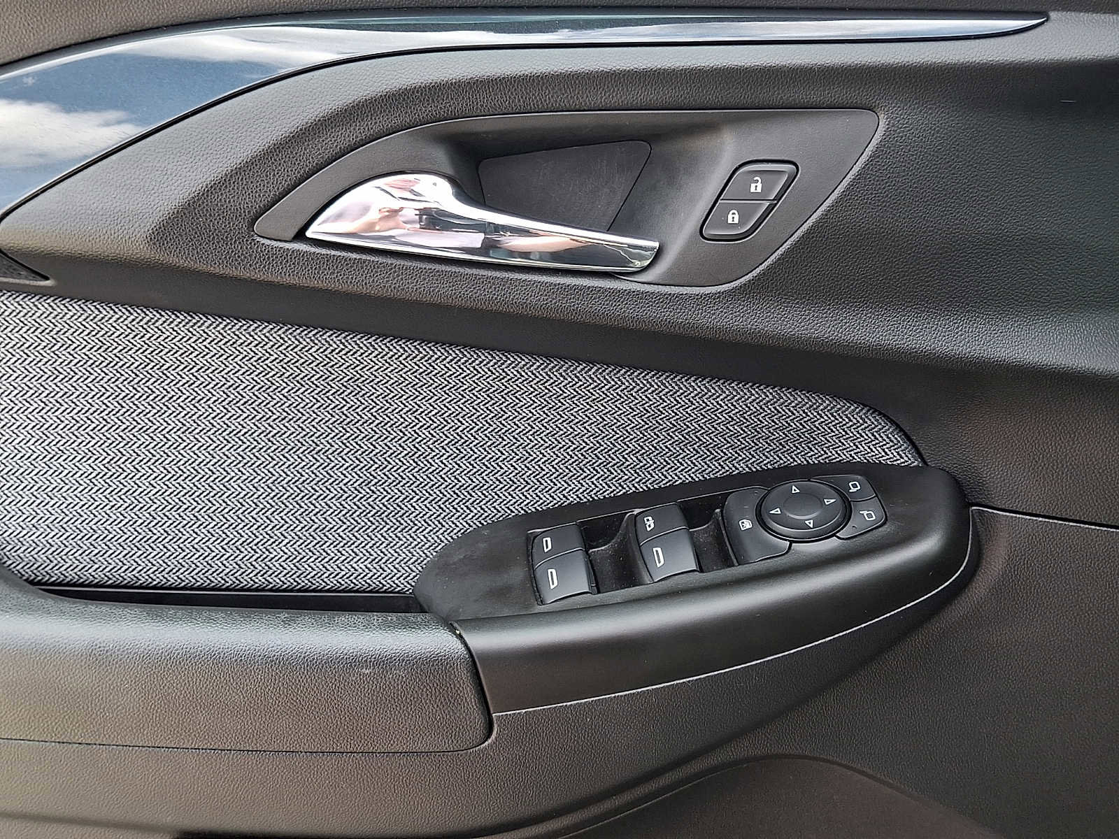 Used 2023 Chevrolet TrailBlazer LT w/ Convenience Package image 14