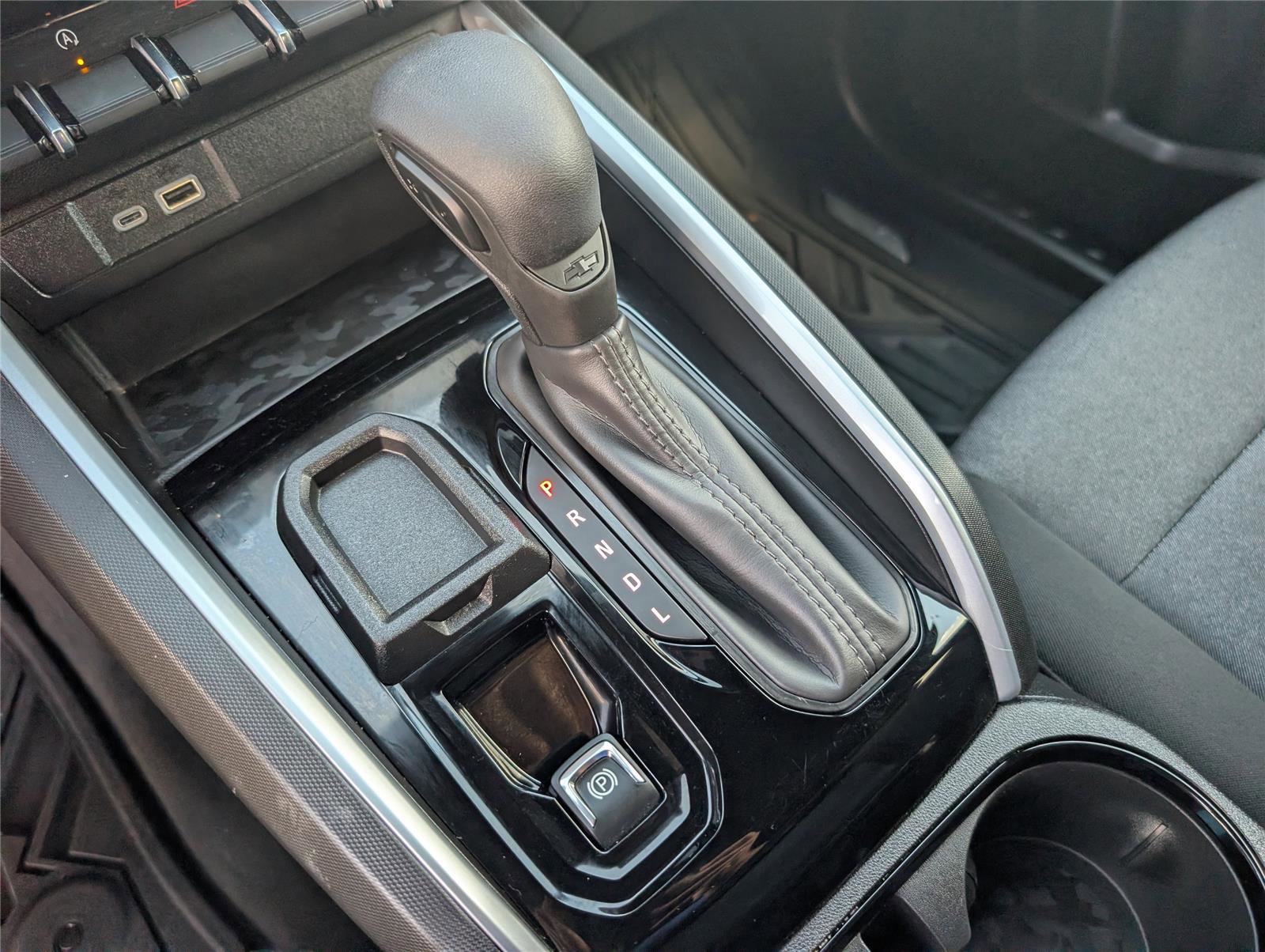 Used 2025 Chevrolet Colorado W/T w/ Advanced Trailering Package RWD image 17