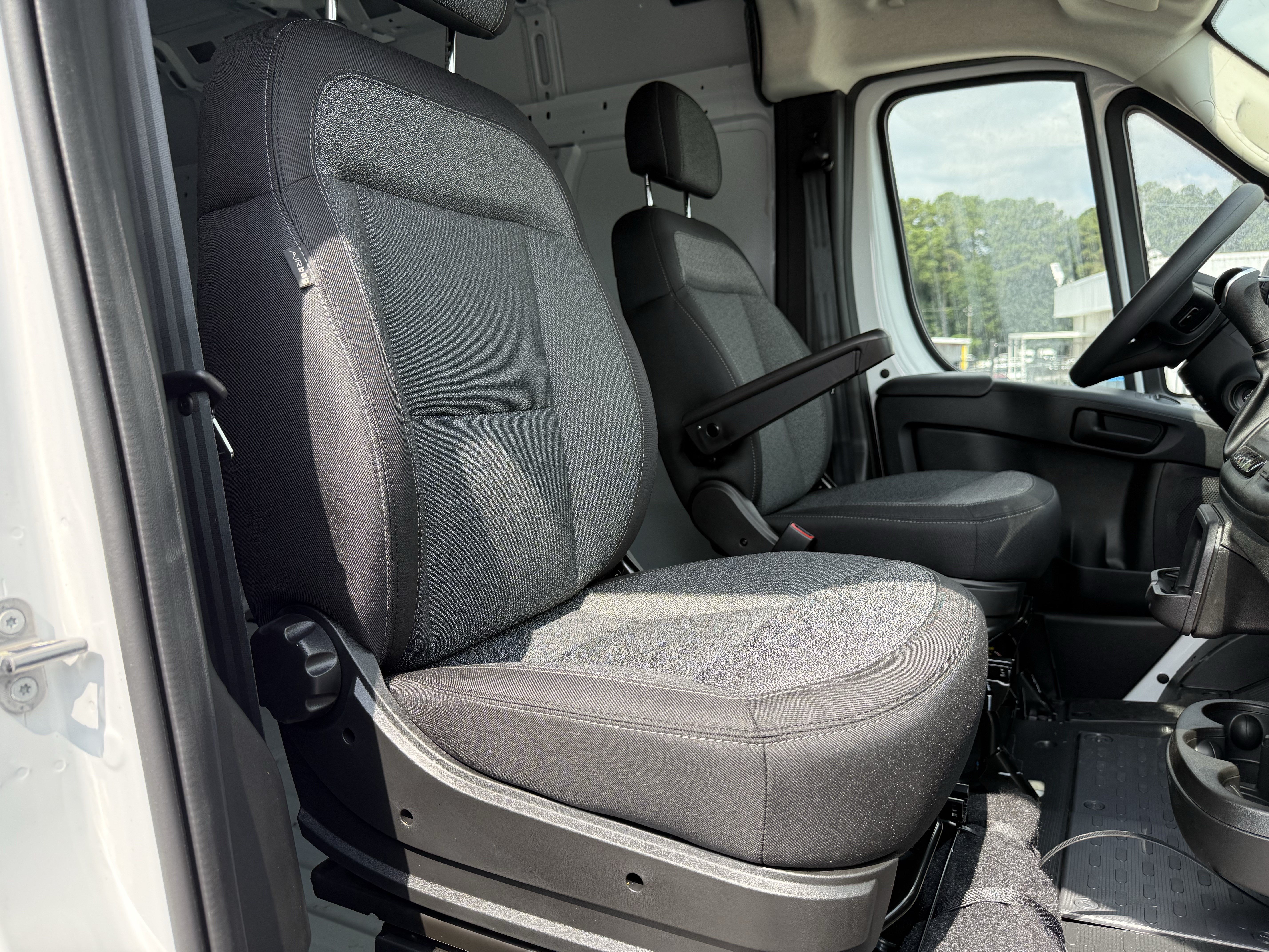 New 2026 RAM ProMaster 2500 w/ Convenience Group FWD image 30