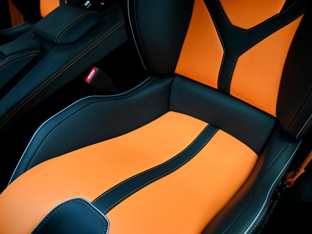 Used 2026 Lamborghini Revuelto AWD/4WD image 19