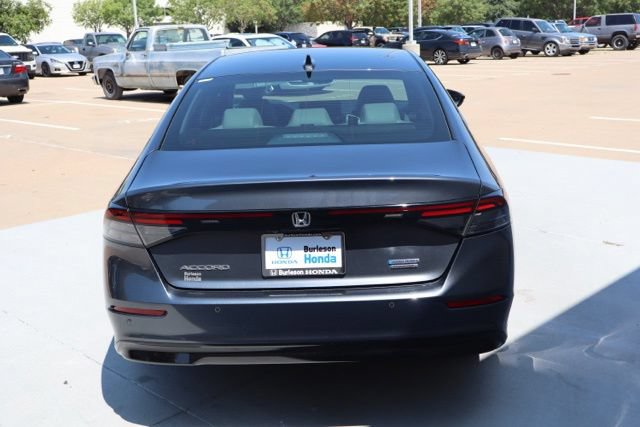 Used 2025 Honda Accord Touring image 7