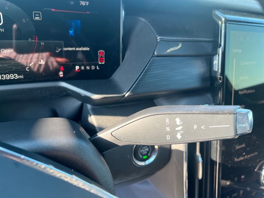 Used 2025 GMC Acadia Elevation image 36