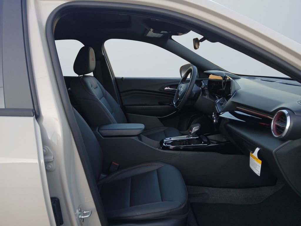 New 2026 Chevrolet Trax RS w/ Sunroof Package image 15