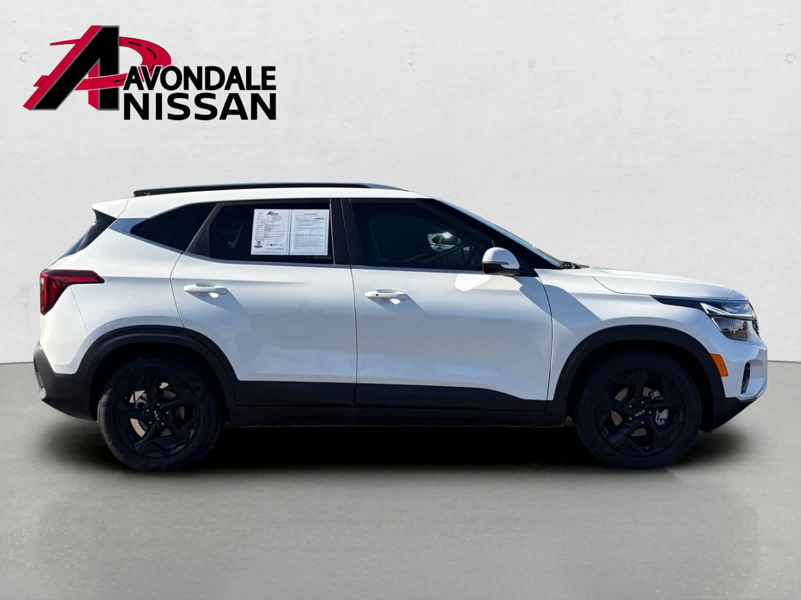 Used 2024 Kia Seltos EX FWD image 7