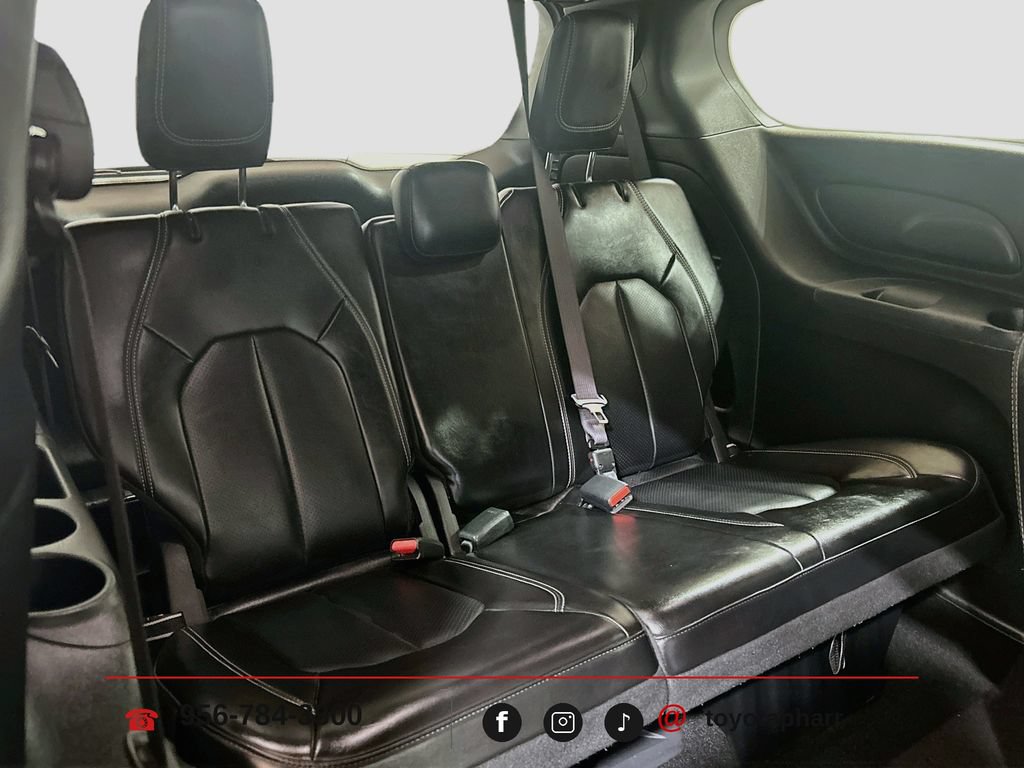 Used 2024 Chrysler Pacifica Touring-L w/ S Appearance Package FWD image 24
