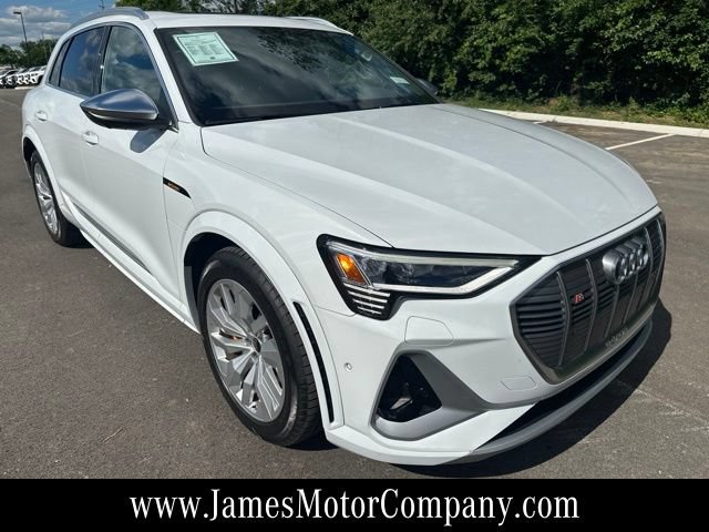 Used 2022 Audi e-tron S Premium Plus AWD/4WD image 3